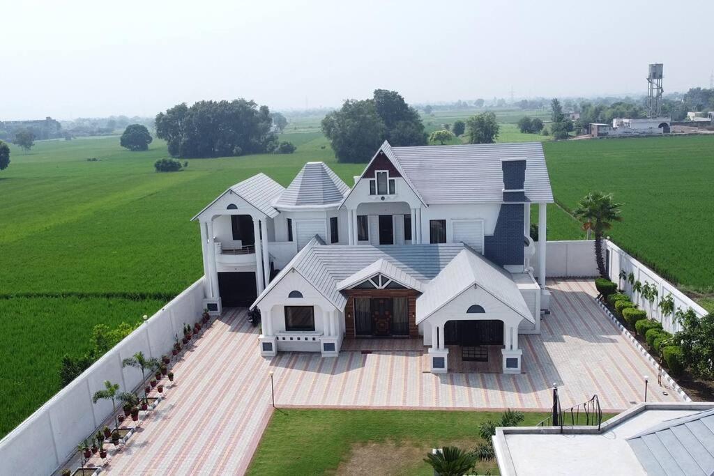 Gill Farm Stay Amritsar Extérieur photo